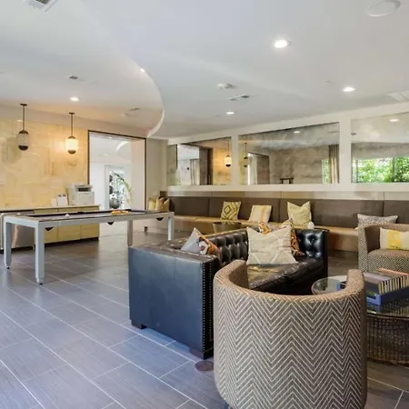 Stylish 2 Bedroom Apartment In Medical District Dallas Exterior photo